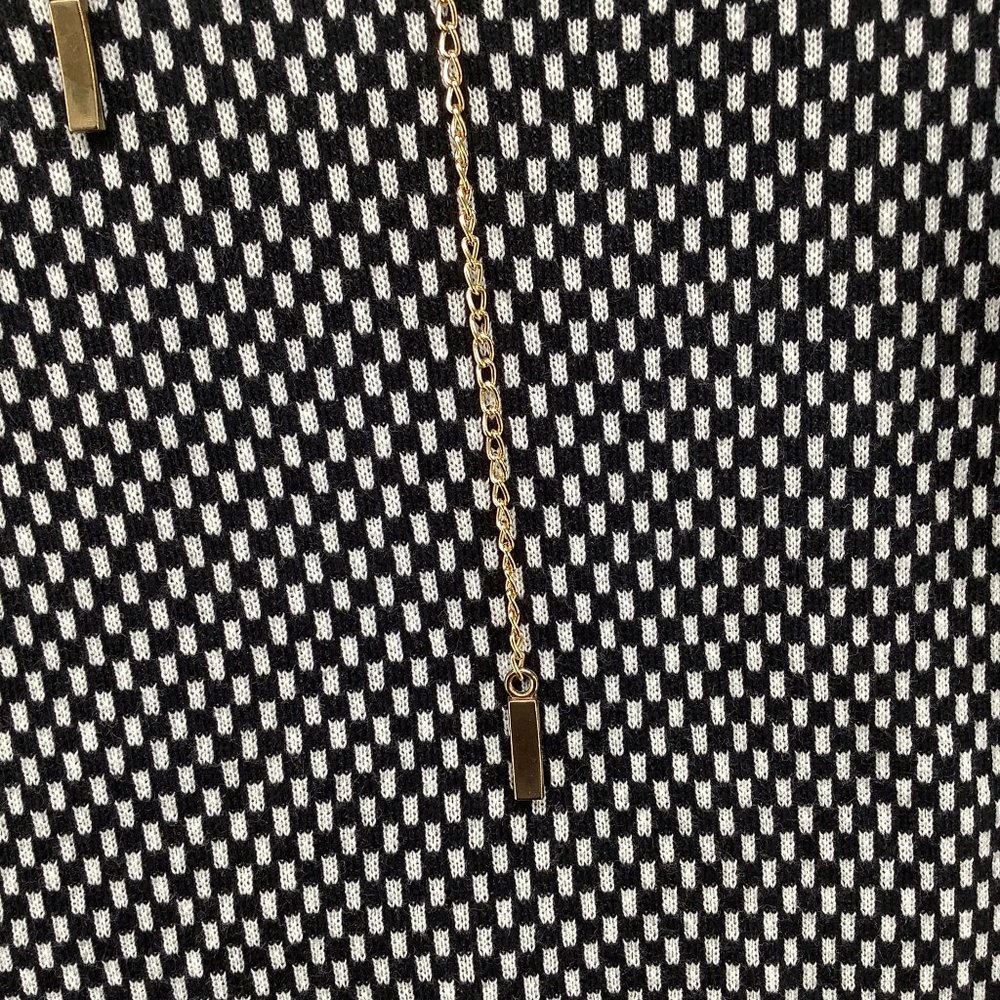 Cable & Gauge Black and White Knit Tunic Sweater - Picture 6 of 9